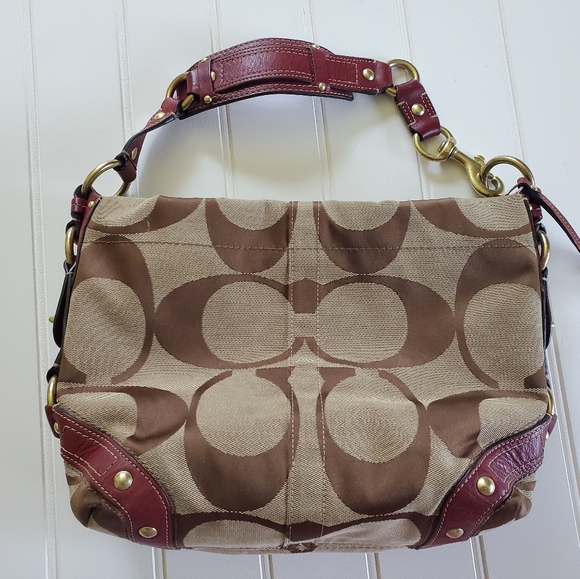 Coach Carly Hobo Bag - Purse - Picture 15 of 15